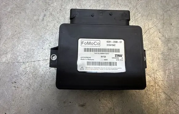 Volvo V70 Hand brake control module 31341542