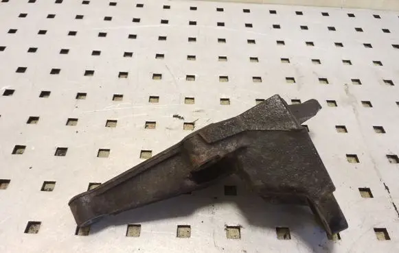 Toyota Corolla Verso AR10 Engine mounting bracket 123150D040