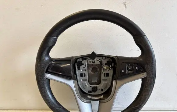 Chevrolet Orlando Steering wheel 306637199 95227504 843907