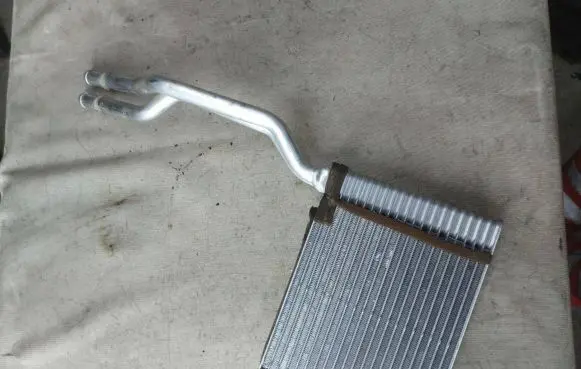Air conditioning (A/C) radiator (interior)