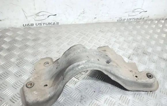 Ford Kuga I Other under body part 