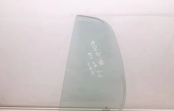 Volkswagen Polo III 6N 6N2 6NF Rear vent window glass 