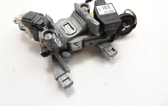Mitsubishi Colt Ignition lock MR587813 5WK45107