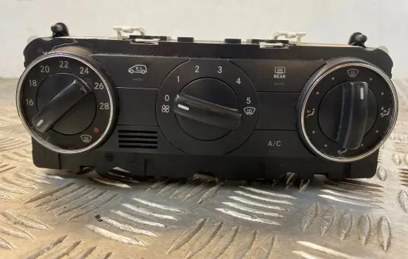 Mercedes-Benz A W169 Climate control unit A1698301585 69780008 F060713NB