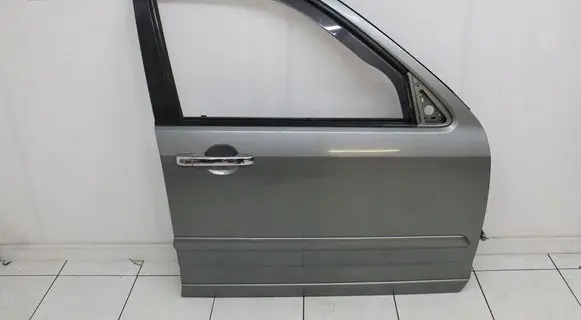 Honda CR-V Front door NH691M