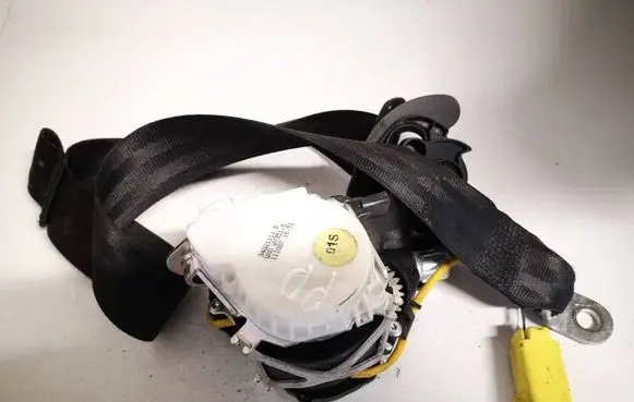 Volkswagen Tiguan Front seatbelt 5n1857706