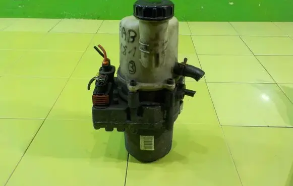 Dacia Duster Power steering pump V29004468N