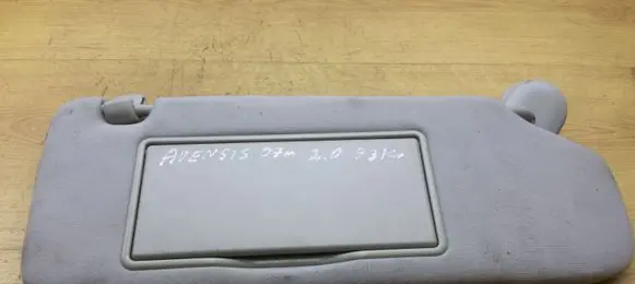 Toyota Avensis T250 Sun visor