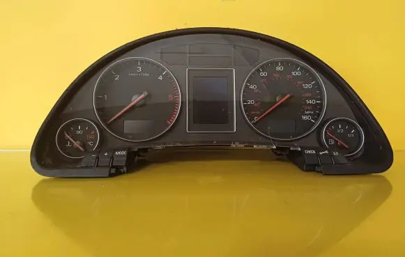 Audi A4 S4 B6 8E 8H Speedometer (instrument cluster) 8E0920950F