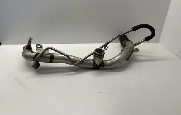 Volkswagen Touareg II Engine coolant pipe/hose 057121071AM AF03024902 057121071A
