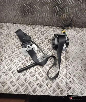 Tesla Model 3 Front seatbelt 1105821c1h