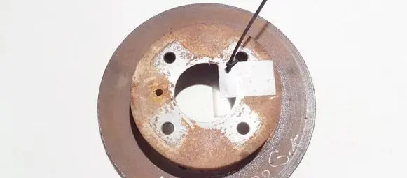 Nissan Almera N16 Rear brake disc neventiliuojamas