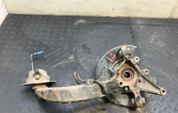 BMW Z4 E85 E86 Rear wheel hub 1097290F