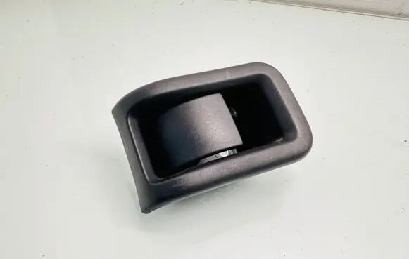 Volvo V70 Engine bonnet (hood) release handle 30779851
