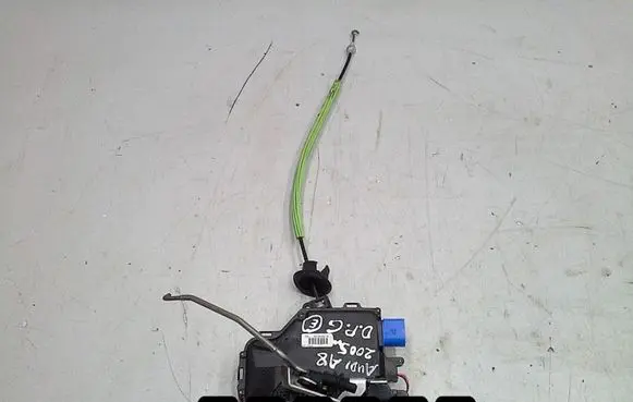 Audi A8 S8 D3 4E Front door lock 4E0839016