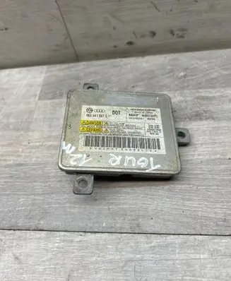 Volkswagen Touran II Headlight ballast module Xenon 8K0941597C