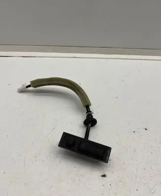 Nissan Juke II F16 Tailgate opening switch 9827KI