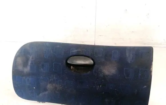 Peugeot 206 Glove box