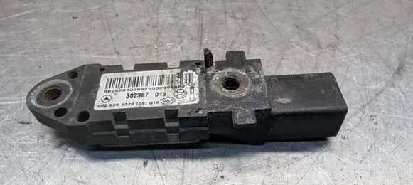 Mercedes-Benz E W211 Airbag deployment crash/impact sensor 0028201326