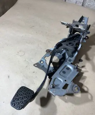 Ford Turneo Courier Brake pedal Ey162450aa
