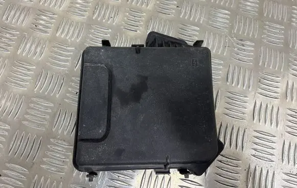 Renault Scenic III - Grand scenic III Fuse box cover 284C40002R