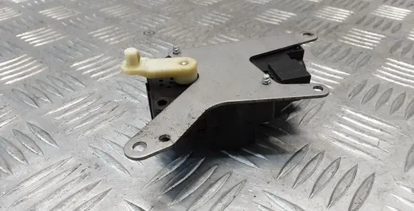 Nissan Patrol Y61 Air flap motor/actuator