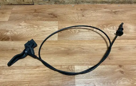 Opel Zafira B Engine bonnet/hood lock release cable 13105886 13185886