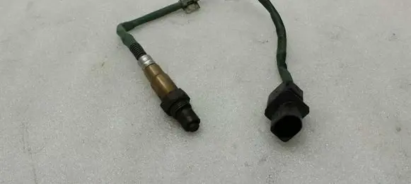 Mercedes-Benz E C207 W207 Lambda probe sensor A0035427018