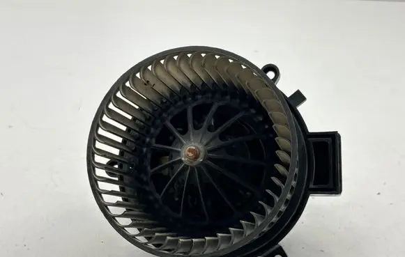 Chrysler Pacifica Heater fan/blower 0701132570 H7822003