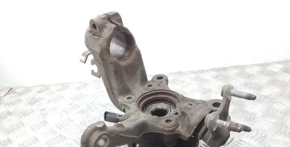 Audi Q3 8U Front wheel hub 1K0407255A