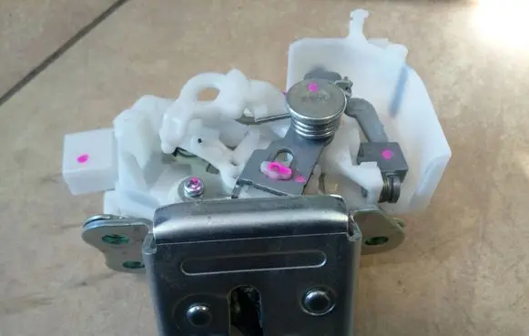 Mitsubishi Space Star Tailgate lock latch 5808A089 NE70169