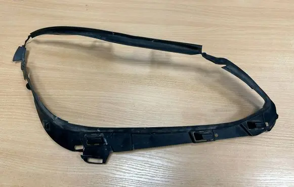 Under headlight/headlamp trim