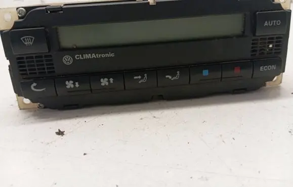 Volkswagen PASSAT B5 Climate control unit