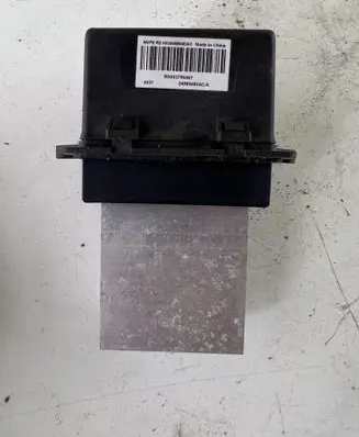 Dodge Nitro Heater blower motor/fan resistor 04885482ACA 04885482AC