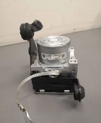 Volvo XC90 ABS Pump P31680101