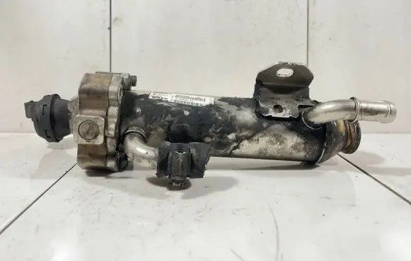 Volvo V70 EGR valve cooler 50086403 880765R