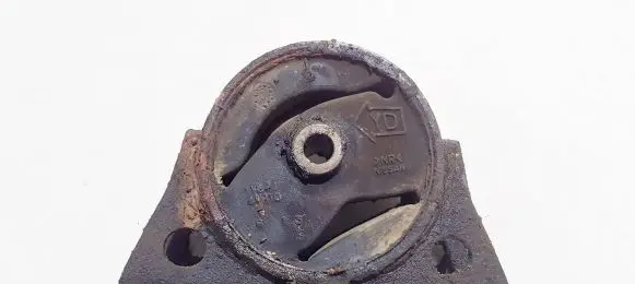Nissan Almera N16 Engine mount bracket 112714u110