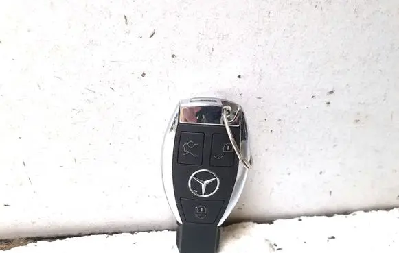 Mercedes-Benz A W169 Ignition key/card 