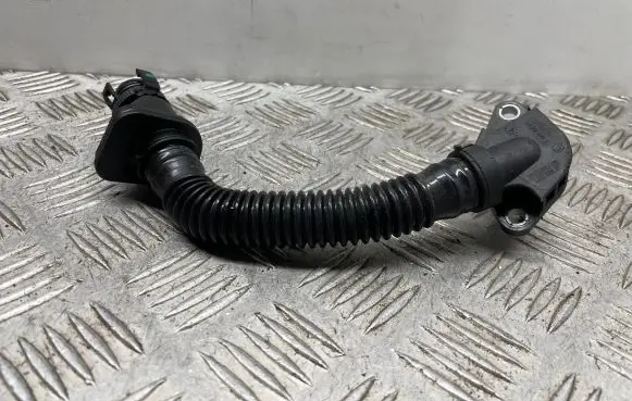 BMW M5 Breather hose/pipe 7843150
