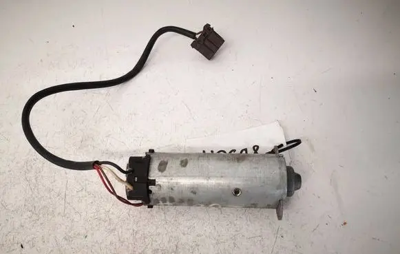 Mercedes-Benz S W220 Seat adjustment motor 0130002479