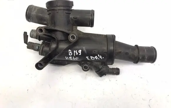 Thermostat/thermostat housing