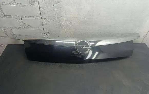 Opel Insignia A Tailgate trim 13272845 13272848