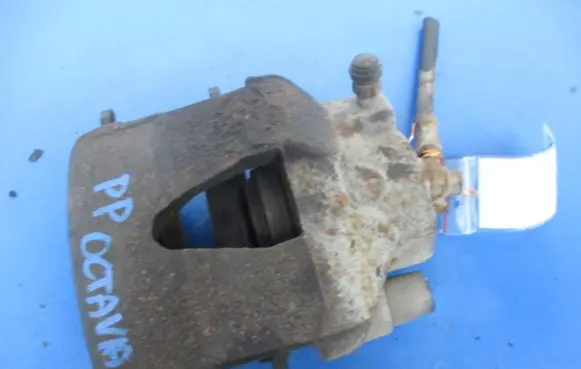 Skoda Octavia Mk2 (1Z) Front brake caliper