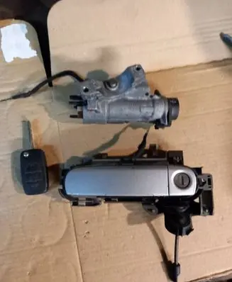 Audi A4 S4 B6 8E 8H Ignition lock 4B0905851C