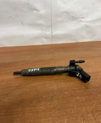 Mercedes-Benz E W211 Fuel injector A642070 D2701