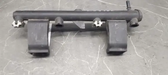 Citroen Xsara Fuel main line pipe