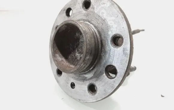 Opel Zafira B Rear wheel hub