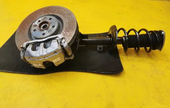 Peugeot 5008 II Front wheel hub spindle knuckle 9857728780