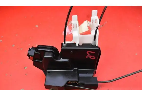 Hyundai Santa Fe Front door lock 