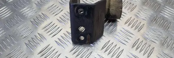 Toyota Avensis T220 Gearbox mounting bracket 1235102010